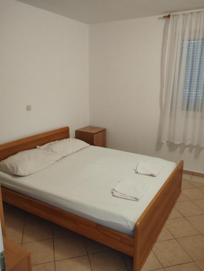 פודאצה Apartments Jelena מראה חיצוני תמונה